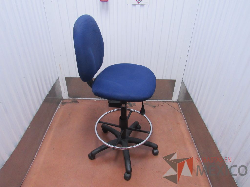 Lote 012 - Silla alta tipo cajero - Imagen 7