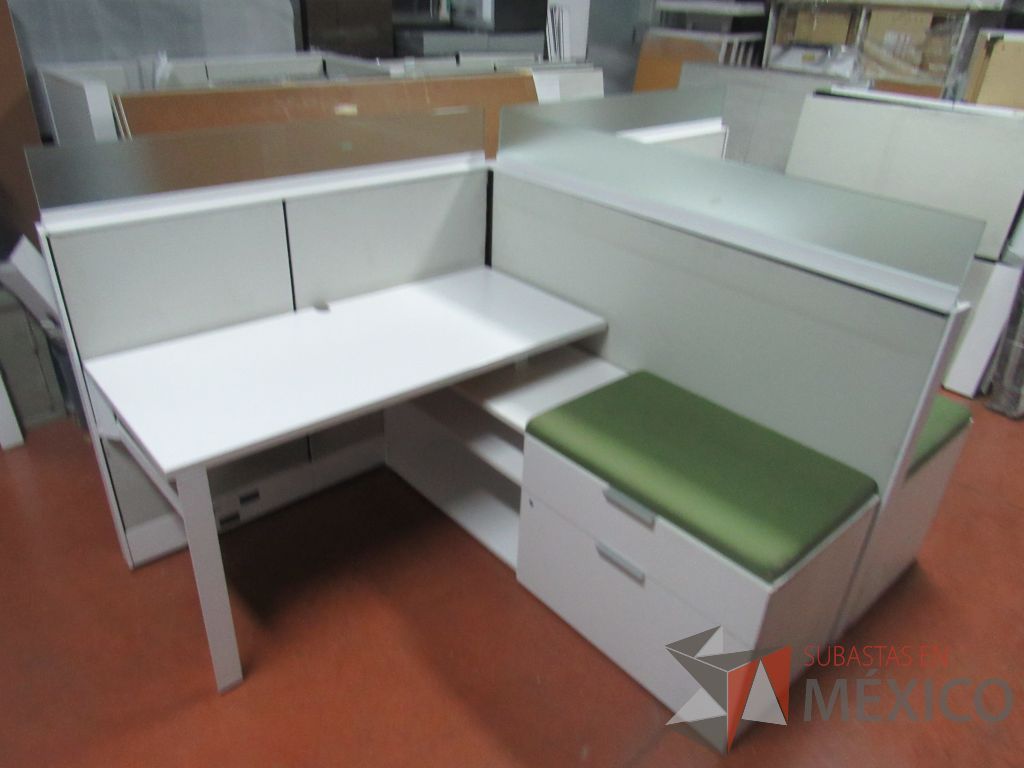 Lote 122 - 9 Estaciones de trabajo para 2 personas con credenza de 2 cajones color blanco - Imagen 4