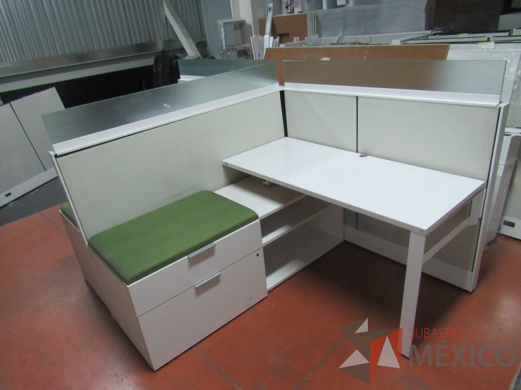 Lote 122 - 9 Estaciones de trabajo para 2 personas con credenza de 2 cajones color blanco - Imagen 5