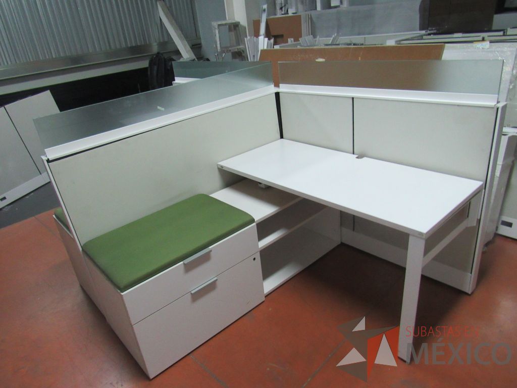 Lote 122 - 9 Estaciones de trabajo para 2 personas con credenza de 2 cajones color blanco - Imagen 6