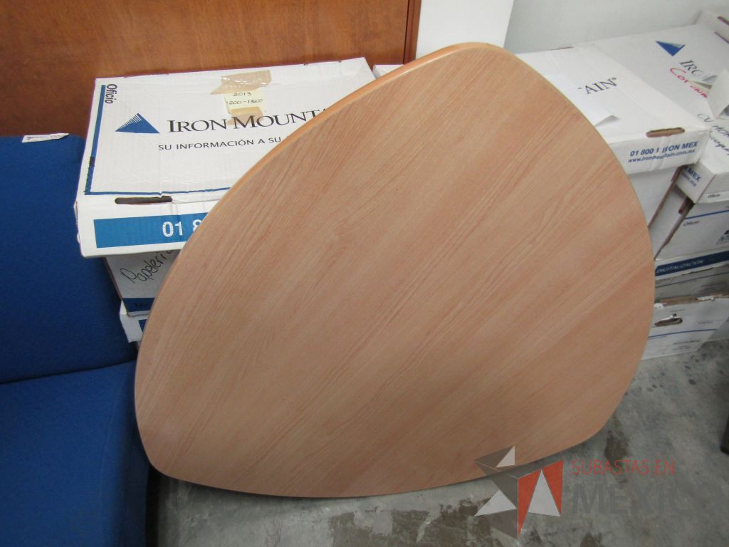 Lote 005 - Lote de 18 cubiertas de madera de diferentes modelos y patas métalicas con ruedas y sin ruedas - Imagen 14