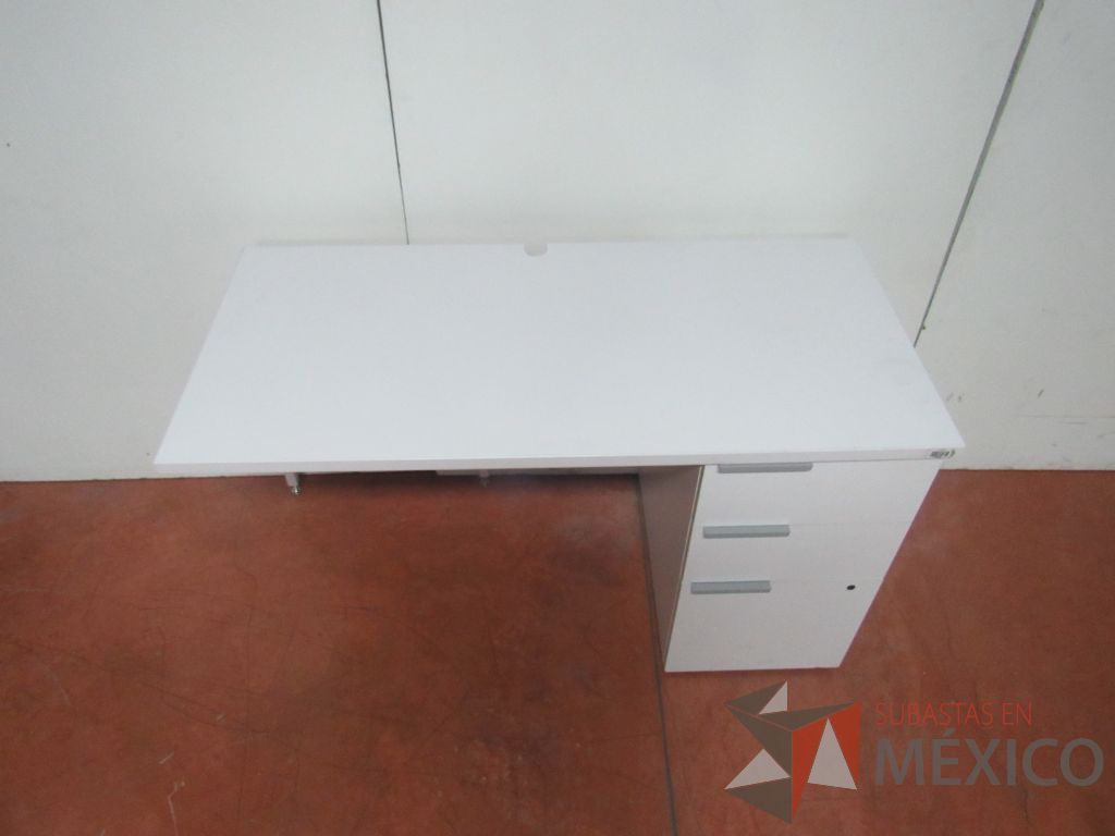 Lote 029 - 12 Archiveros de pedestal de 3 cajones y 12 Cubiertas color blanco - Imagen 18