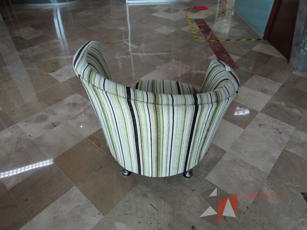 Lote 501 - Sillón de 1 plaza en tela varios colores on 4 patas métalicas - Imagen 3