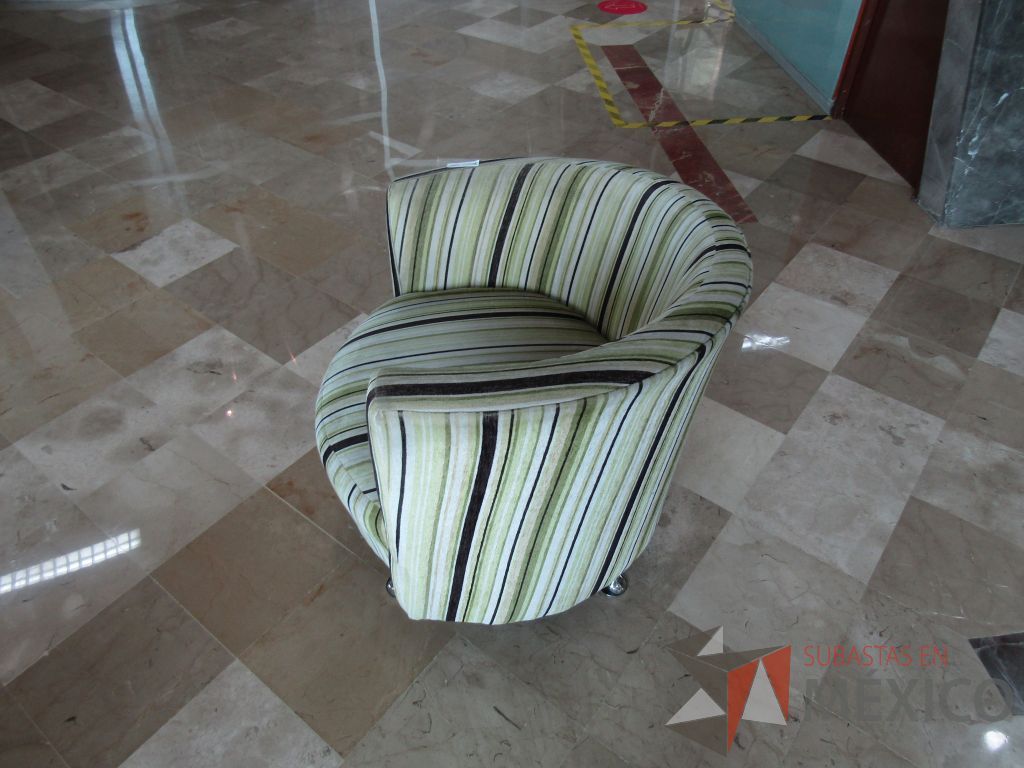 Lote 501 - Sillón de 1 plaza en tela varios colores on 4 patas métalicas - Imagen 4