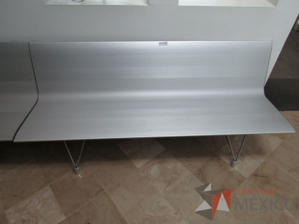 Lote 505 - Banca metálica para 3 personas color gris - Imagen 3