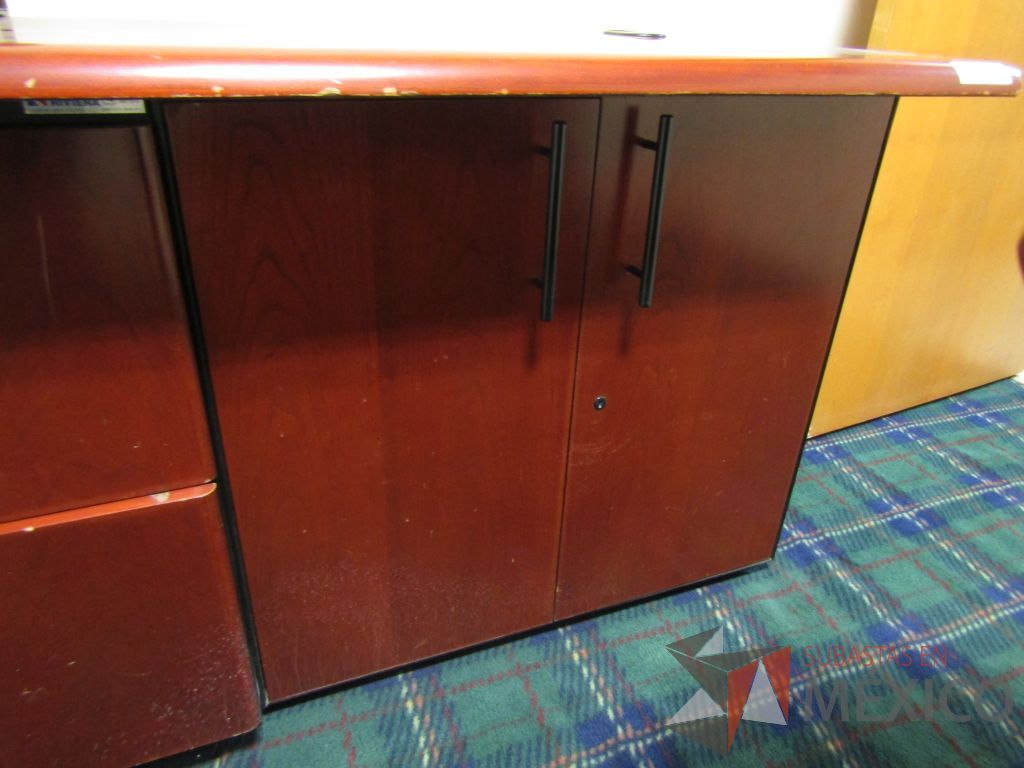 Lote 002 - Gabinete de 2 puertas y 1 entrepaño con cubierta color café - Imagen 7