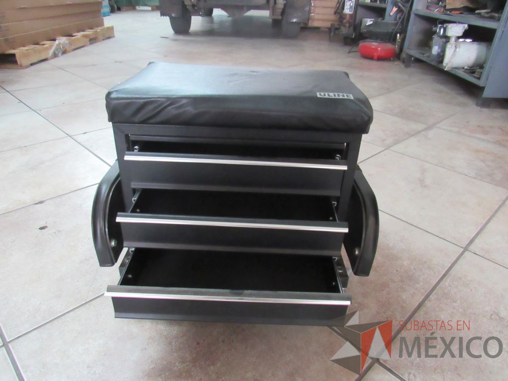 Lote 013 - Gabinete para herramientas con ruedas, 3 cajones y cojín color negro - Imagen 8
