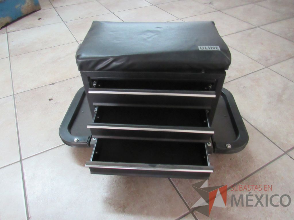 Lote 013 - Gabinete para herramientas con ruedas, 3 cajones y cojín color negro - Imagen 9