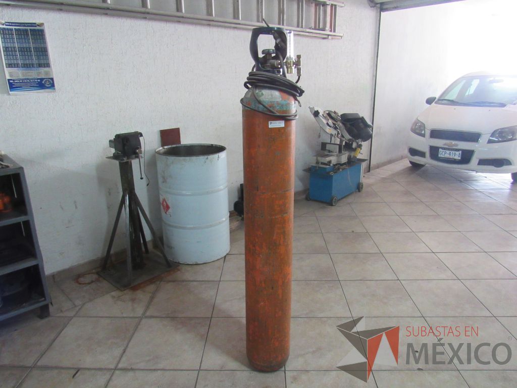 Lote 017 - Tanque metálico para soldadura color naranja - Imagen 2