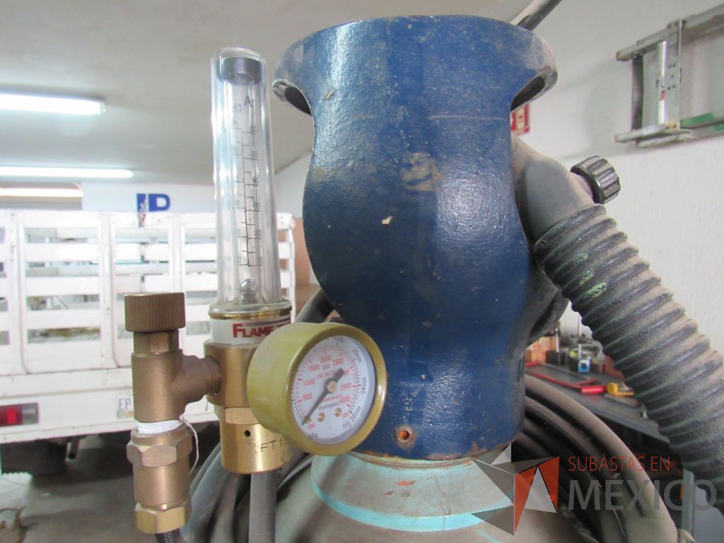 Lote 017 - Tanque metálico para soldadura color naranja - Imagen 6