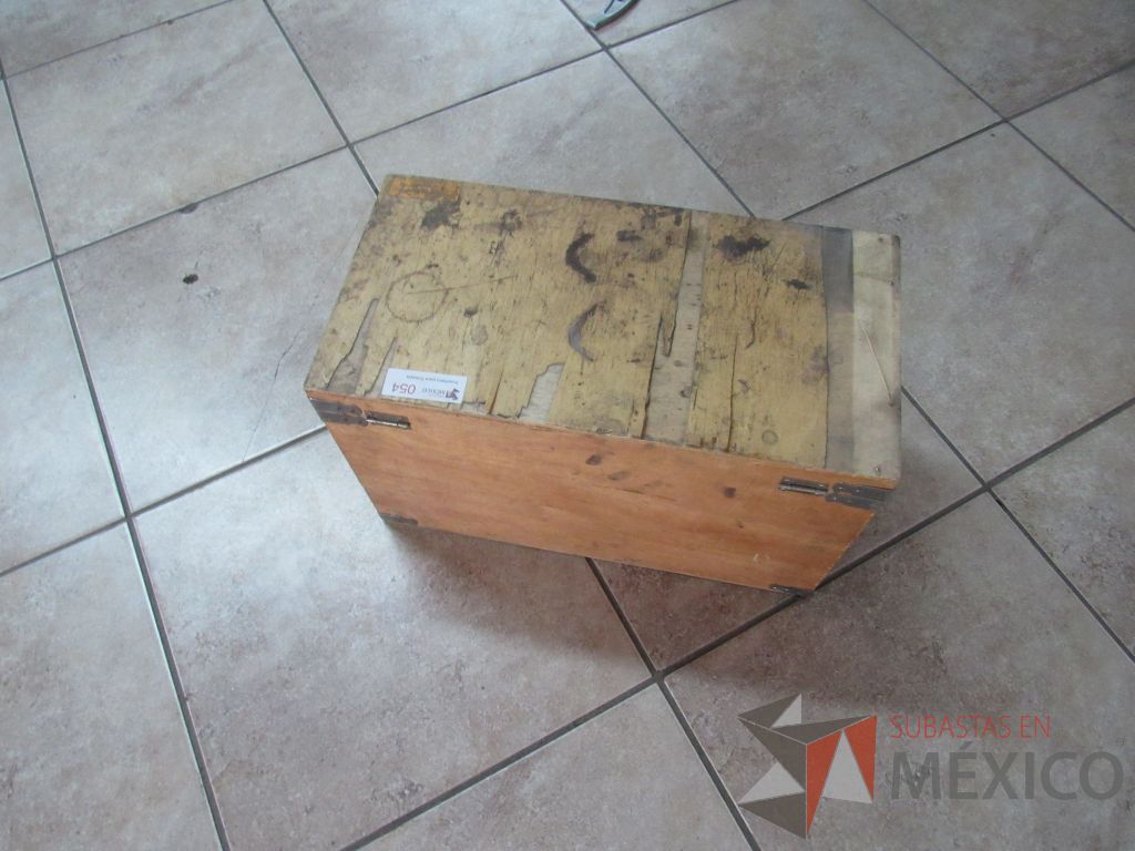 Lote 020 - Caja de madera con 4 micrómetros (8-9/9-10/10-11/11-12) - Imagen 5