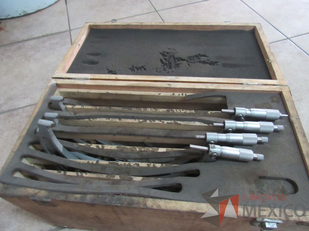Lote 020 - Caja de madera con 4 micrómetros (8-9/9-10/10-11/11-12) - Imagen 9