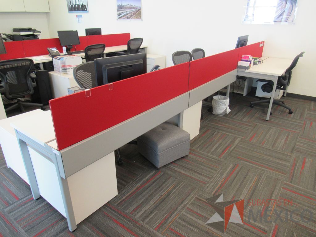 Lote 014 - Estación de trabajo para 4 personas con 3 credenzas de 2 cajones y 1 entrepaño color blanco - Imagen 5