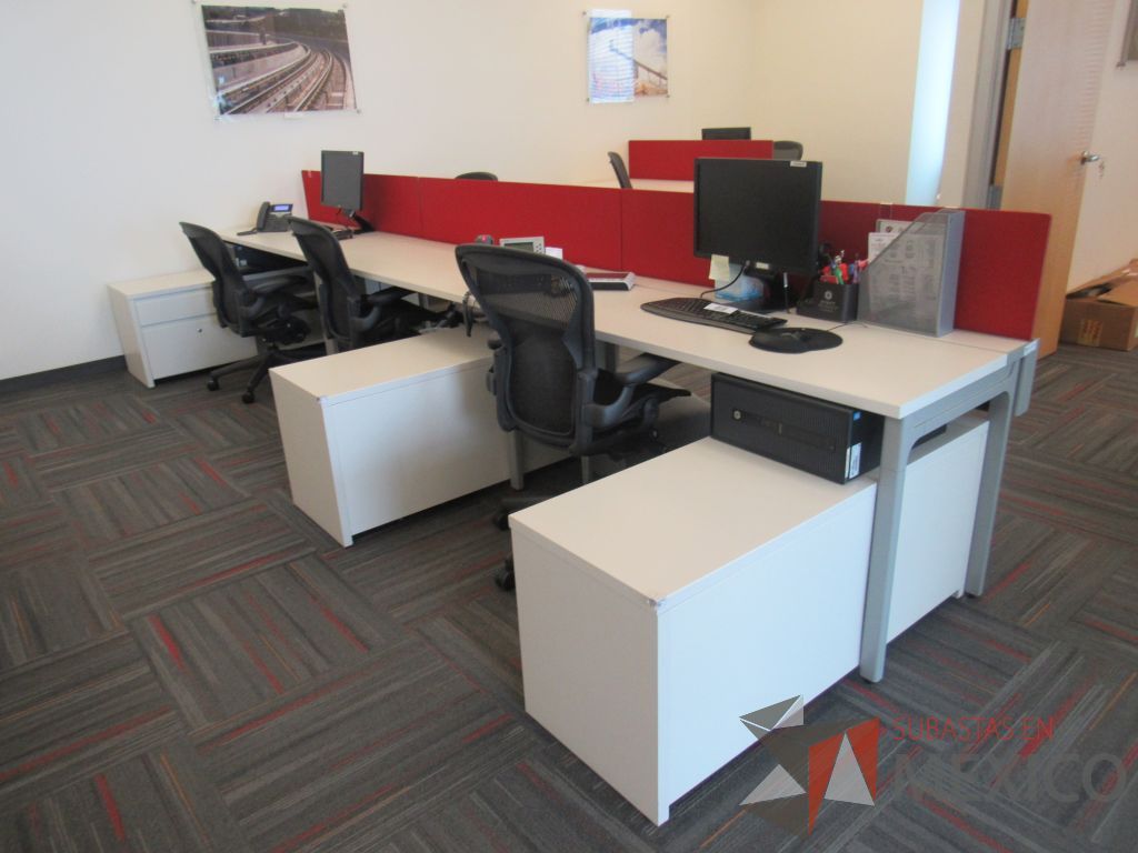 Lote 014 - Estación de trabajo para 4 personas con 3 credenzas de 2 cajones y 1 entrepaño color blanco - Imagen 8