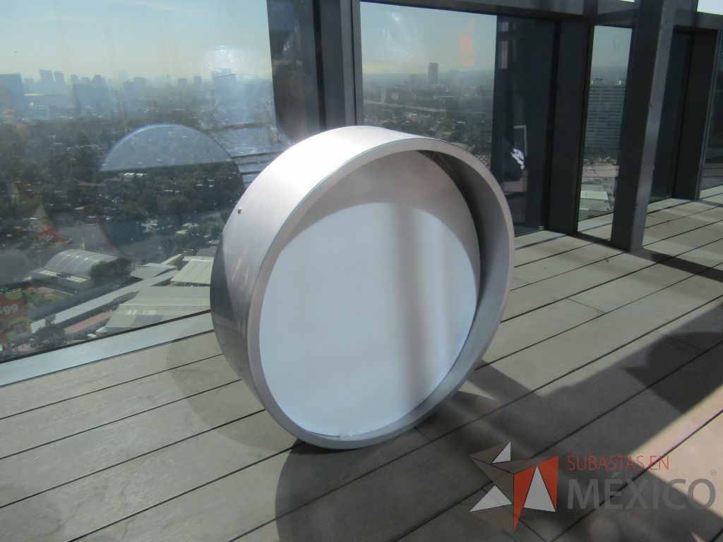 INV 068 - Luminaria metálica circular - Imagen 2