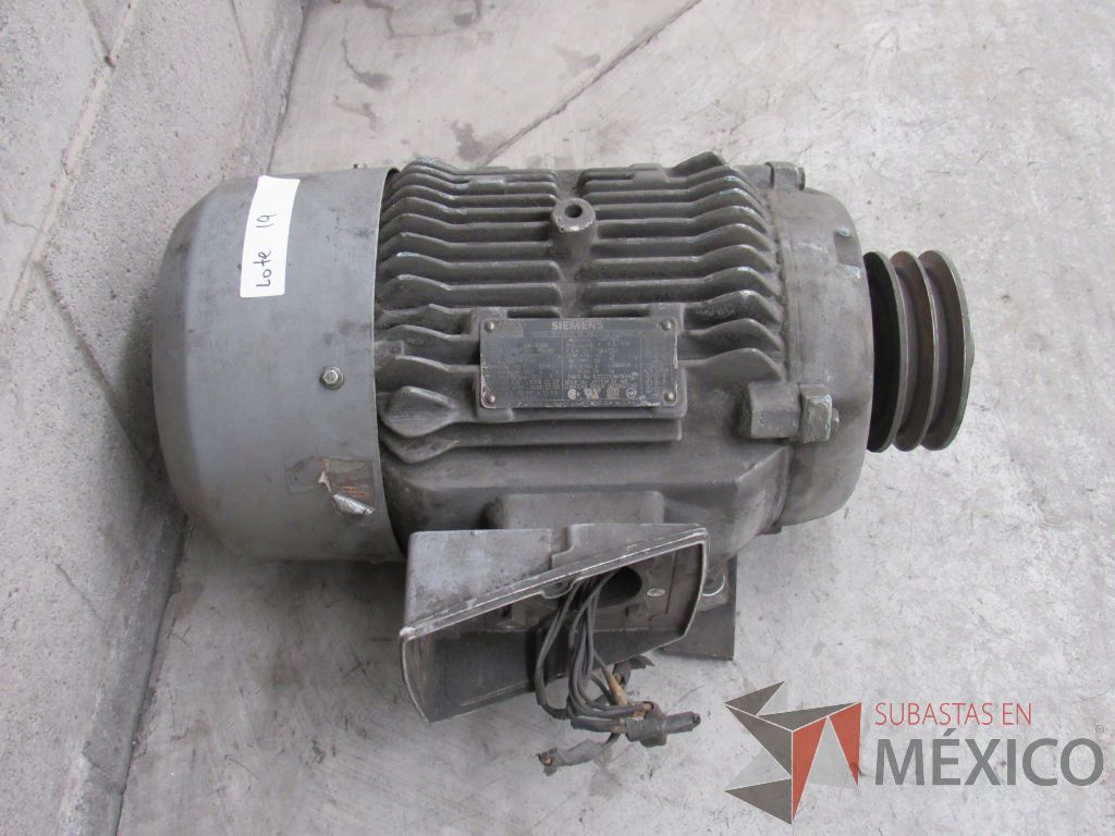 Lote 042 - Motor trifásico de inducción cerrado CP: 7.5, FW: 5,595, Hz:60 SIEMENS, Modelo G100 - Imagen 2