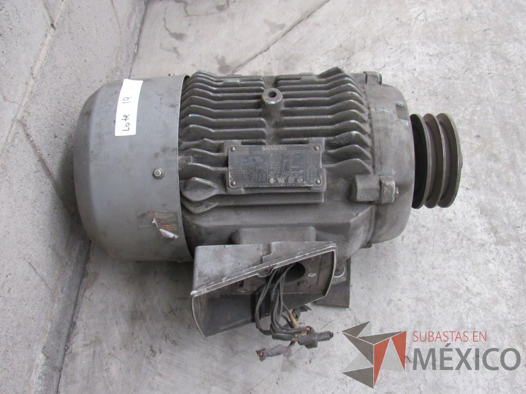 Lote 042 - Motor trifásico de inducción cerrado CP: 7.5, FW: 5,595, Hz:60 SIEMENS, Modelo G100 - Imagen 3
