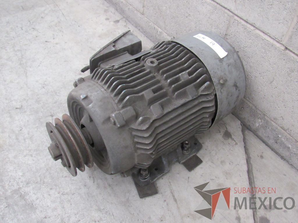 Lote 042 - Motor trifásico de inducción cerrado CP: 7.5, FW: 5,595, Hz:60 SIEMENS, Modelo G100 - Imagen 6