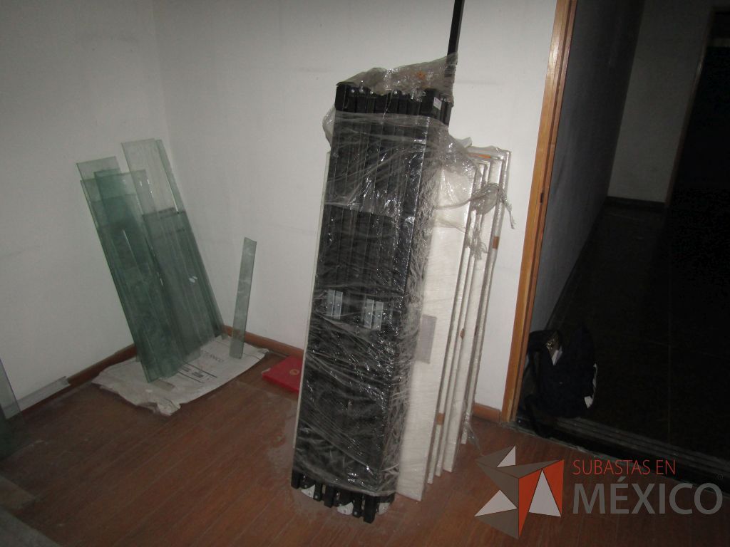 Lote 074 - Lote de cristales y de madera 150 pzas. aprox - Imagen 3