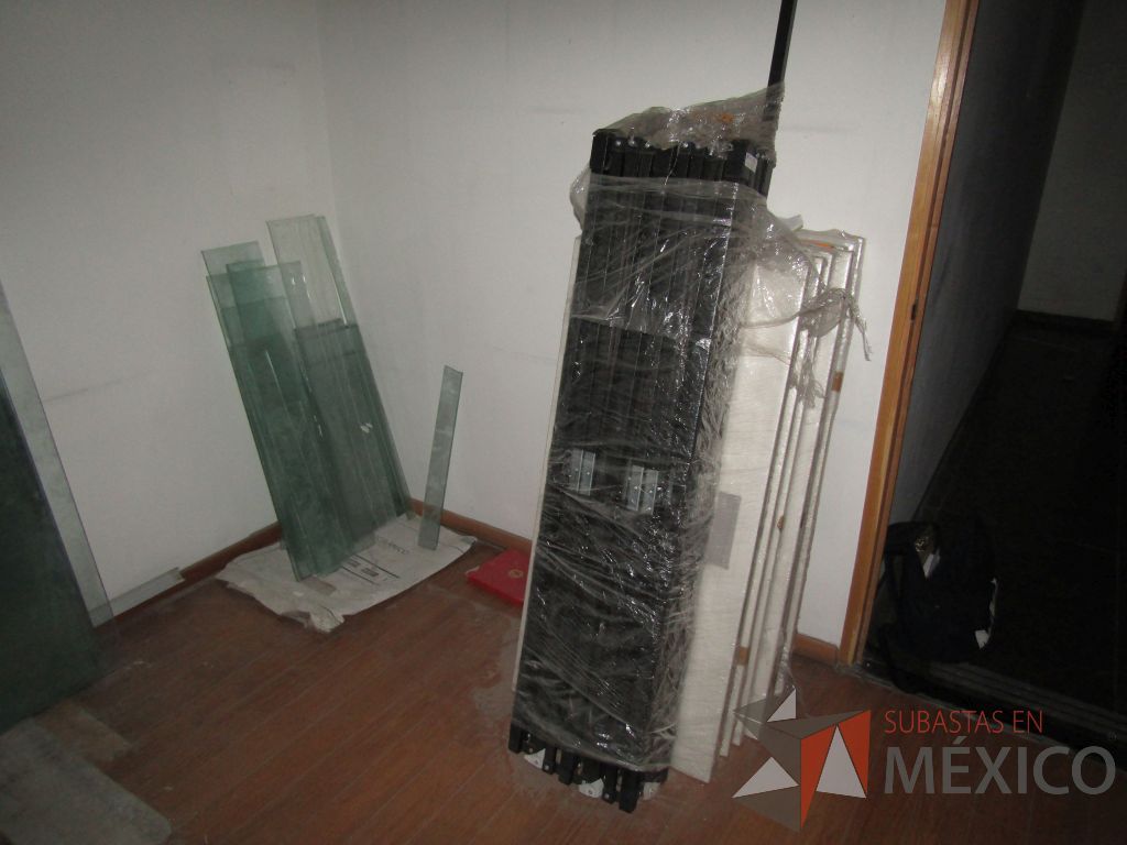 Lote 074 - Lote de cristales y de madera 150 pzas. aprox - Imagen 4