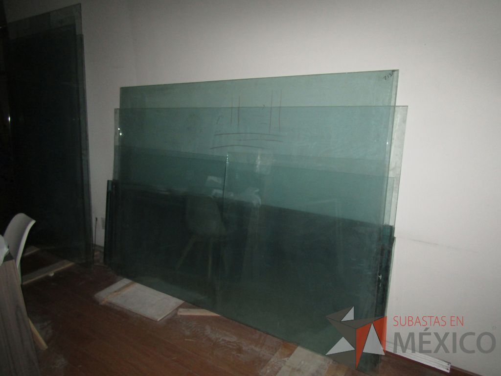 Lote 074 - Lote de cristales y de madera 150 pzas. aprox - Imagen 7