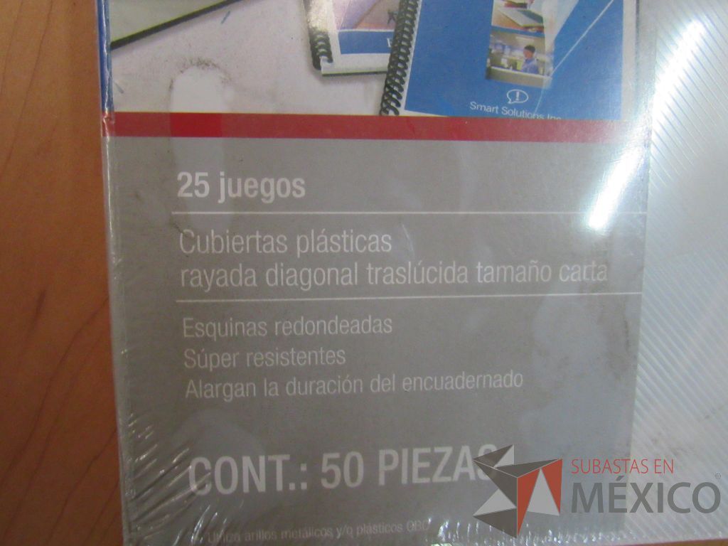 Lote 004 - 1017 Artículos de papelería, cubiertas para engargolar, revisteros, perforadora de 2 orificios ... - Imagen 4