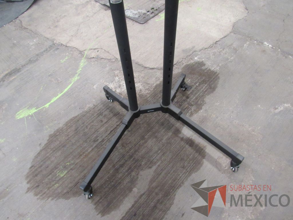 Lote 015 - Soporte para TV metálico color negro - Imagen 4