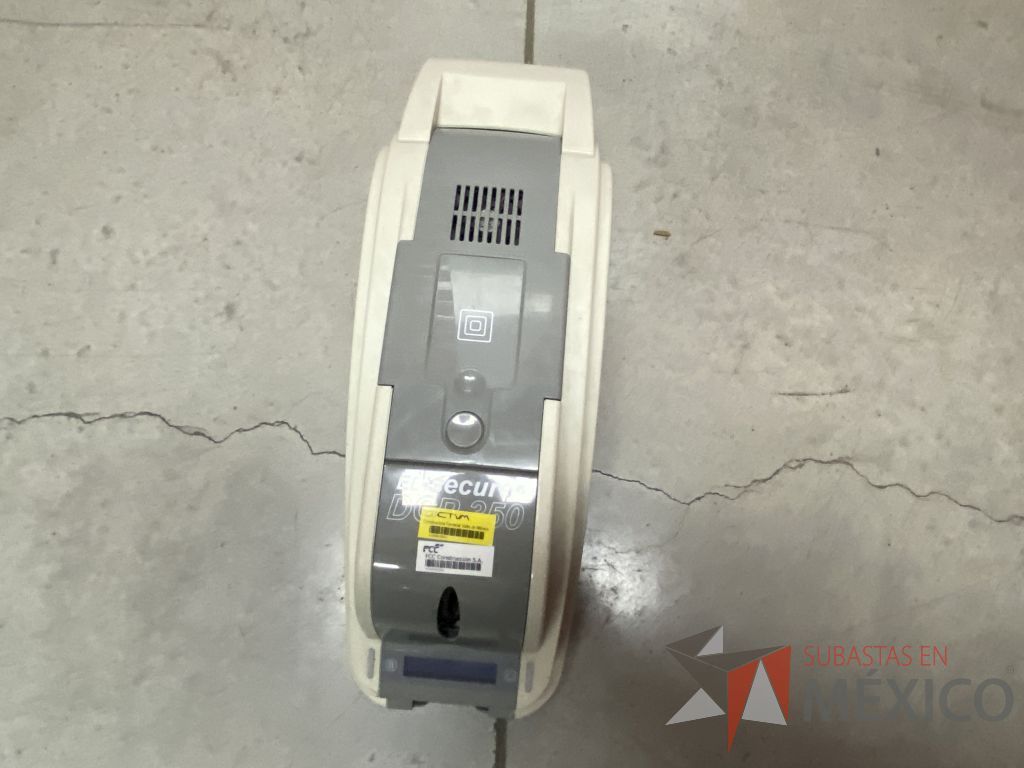 Lote 190 - Card Printer Modelo EDISECURE DCP350 - Imagen 4