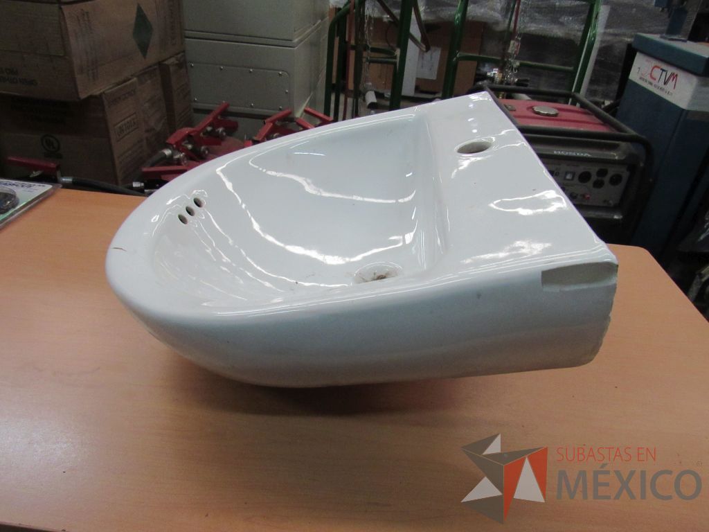 Lote 078 - Lote de herramientas con pinturas, cajas y calibradores - Imagen 87