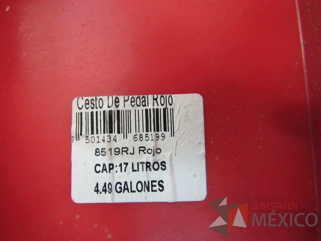 Lote 013 - Cesto para residuos peligrosos, 2 tambos de lamina y 11 Cubetas de lamina pintro... - Imagen 10