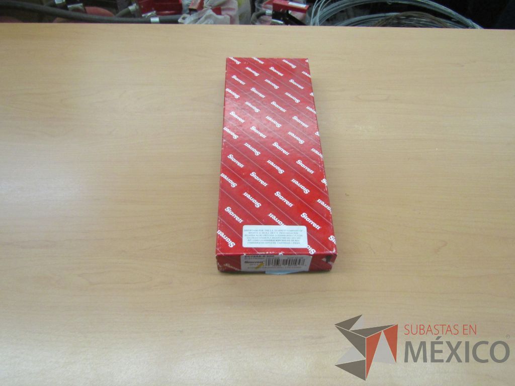Lote 078 - Lote de herramientas con pinturas, cajas y calibradores - Imagen 11