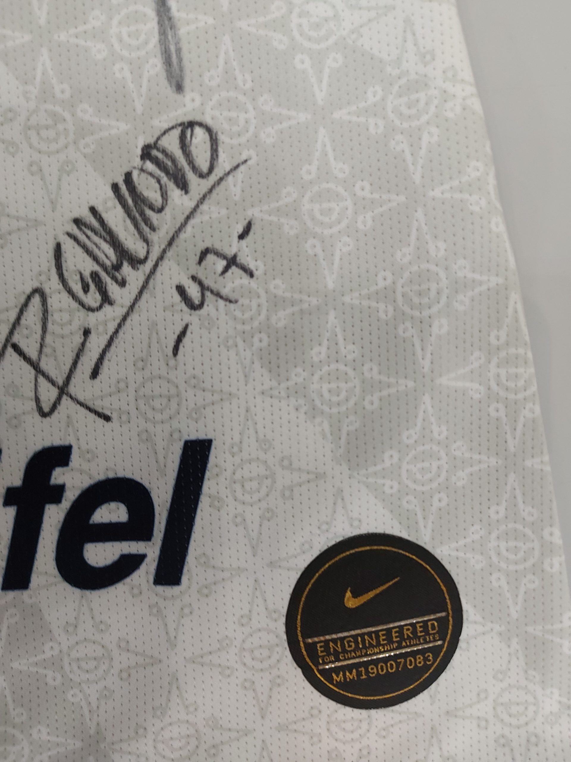 Lote 001 - SUBASTA A BENEFICIENCIA - Camisa autografiada por el equipo de Pumas Clausura 2021 - Imagen 5
