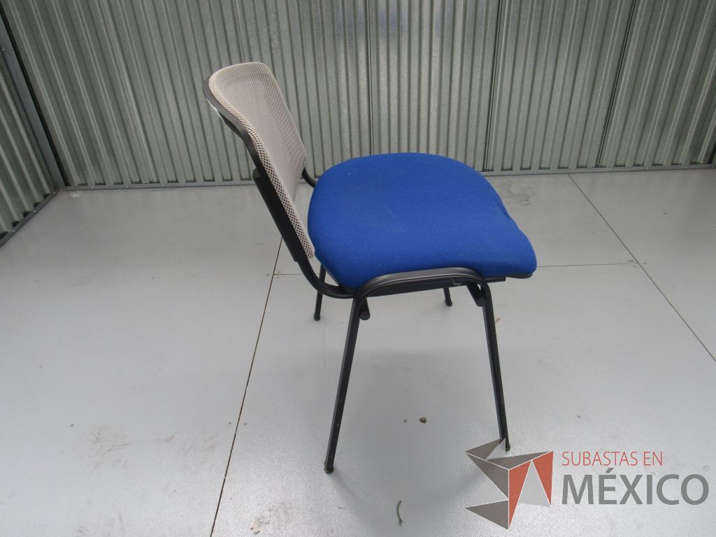 Lote 030 - 2 Sillas de visita con 4 patas metálicas - Imagen 5