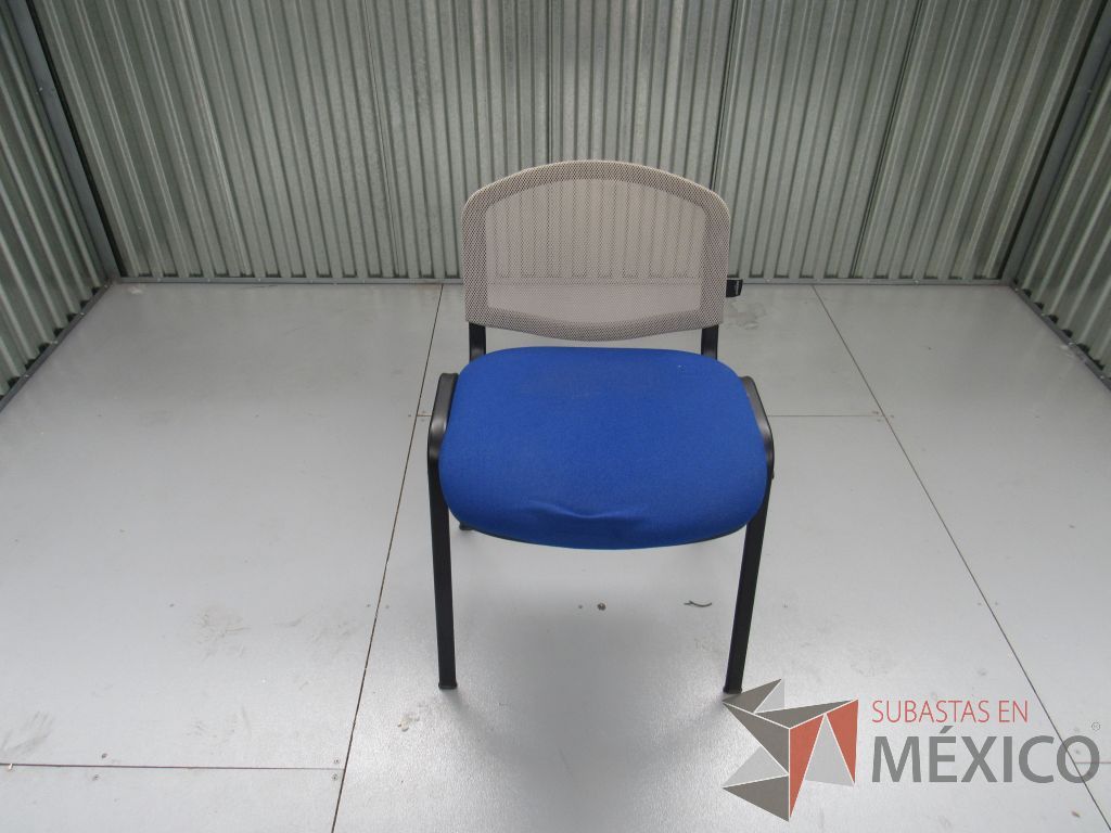 Lote 030 - 2 Sillas de visita con 4 patas metálicas - Imagen 8