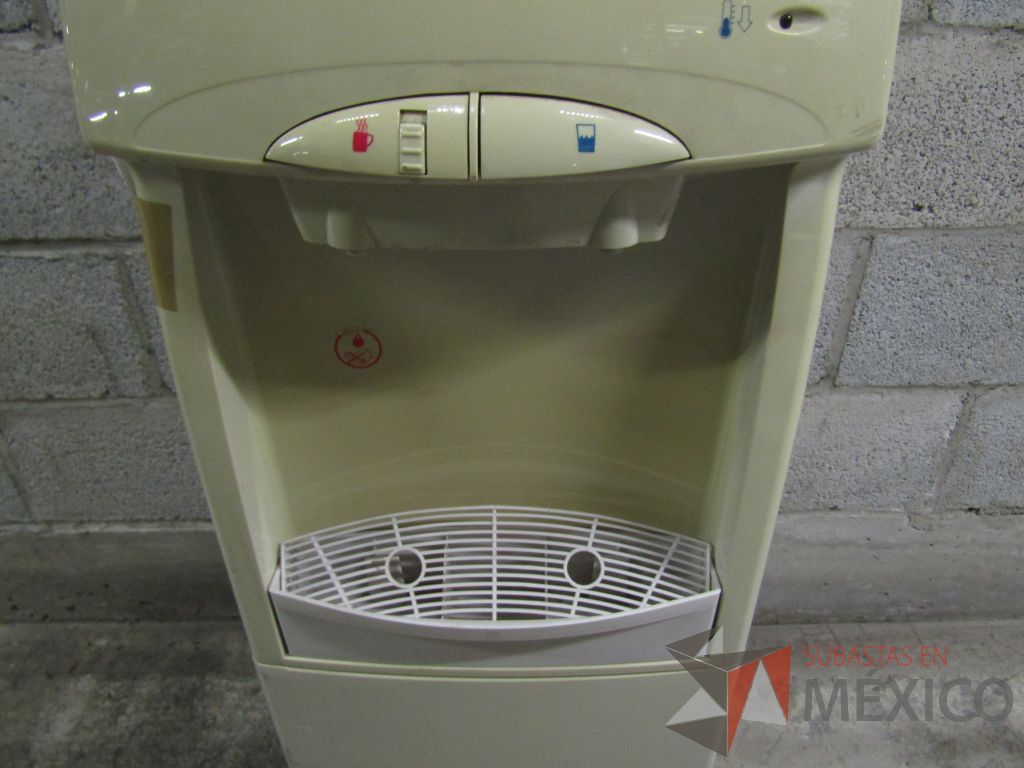 Lote 001 - 238 equipos (Frigobares, Hornos de Microondas, Despachadores de Agua, Trituradoras, Refrigerador) - Imagen 39