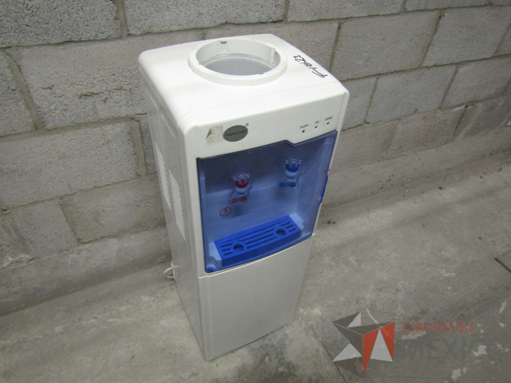 Lote 001 - 238 equipos (Frigobares, Hornos de Microondas, Despachadores de Agua, Trituradoras, Refrigerador) - Imagen 48