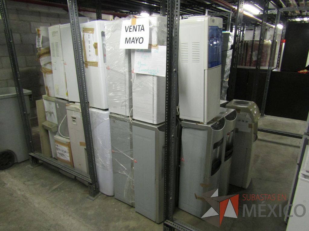 Lote 001 - 238 equipos (Frigobares, Hornos de Microondas, Despachadores de Agua, Trituradoras, Refrigerador) - Imagen 54