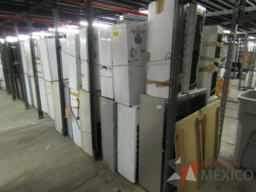 Lote 001 - 238 equipos (Frigobares, Hornos de Microondas, Despachadores de Agua, Trituradoras, Refrigerador) - Imagen 55