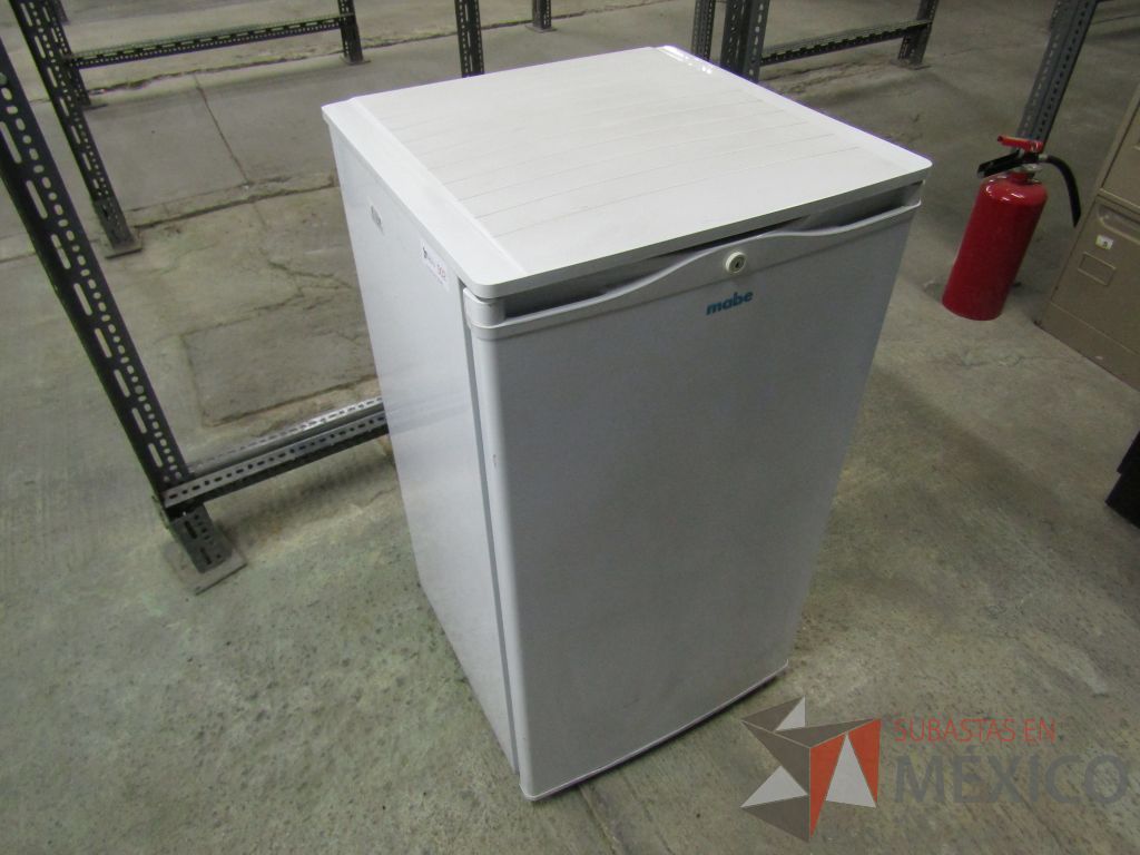 Lote 001 - 238 equipos (Frigobares, Hornos de Microondas, Despachadores de Agua, Trituradoras, Refrigerador) - Imagen 9