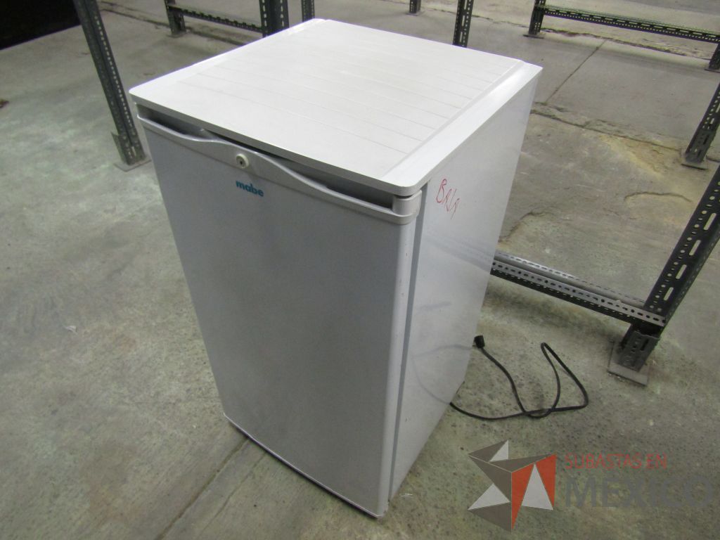 Lote 001 - 238 equipos (Frigobares, Hornos de Microondas, Despachadores de Agua, Trituradoras, Refrigerador) - Imagen 10