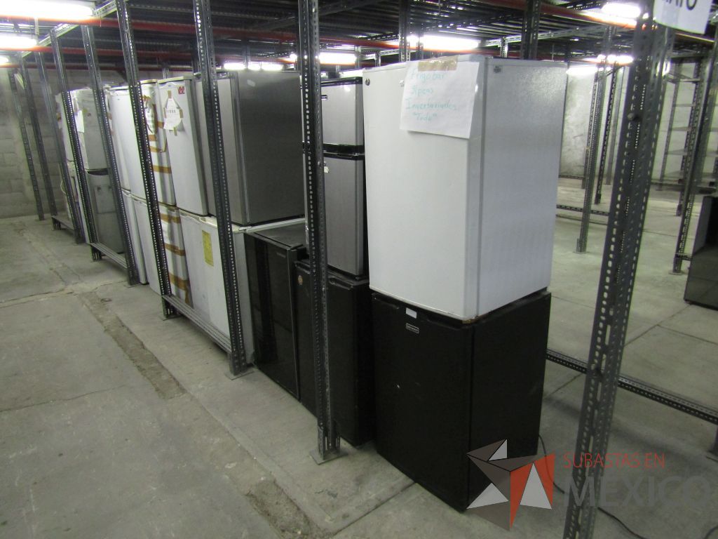 Lote 001 - 238 equipos (Frigobares, Hornos de Microondas, Despachadores de Agua, Trituradoras, Refrigerador) - Imagen 21