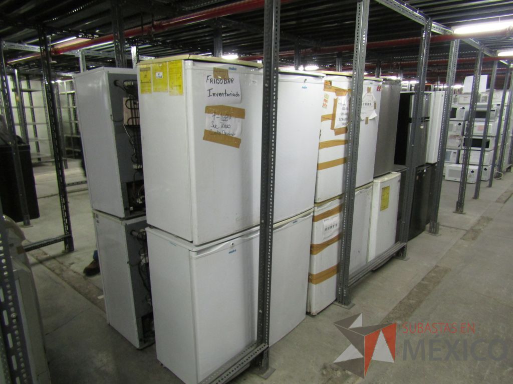 Lote 001 - 238 equipos (Frigobares, Hornos de Microondas, Despachadores de Agua, Trituradoras, Refrigerador) - Imagen 24