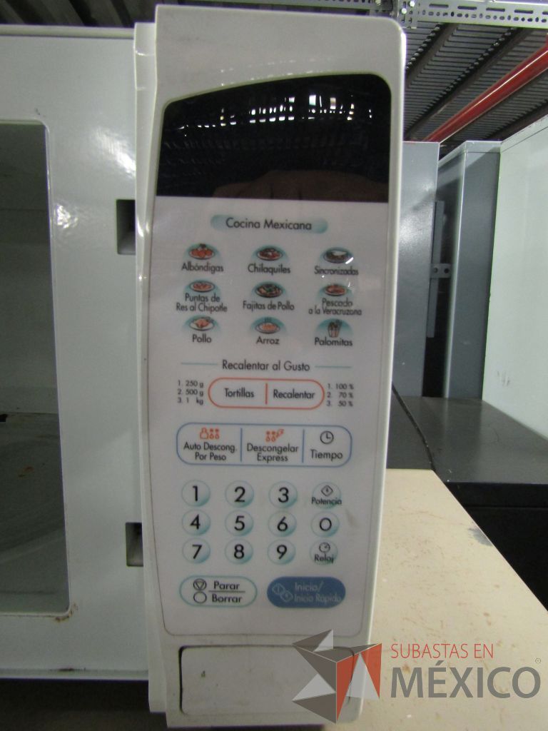 Lote 001 - 238 equipos (Frigobares, Hornos de Microondas, Despachadores de Agua, Trituradoras, Refrigerador) - Imagen 70