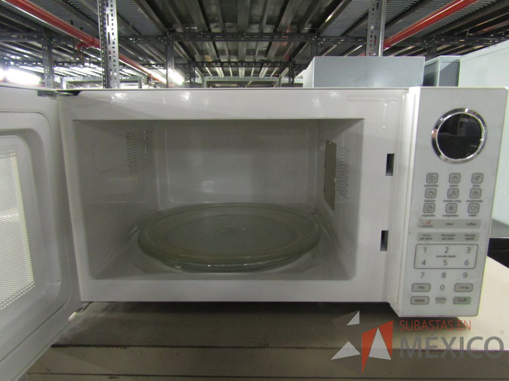 Lote 001 - 238 equipos (Frigobares, Hornos de Microondas, Despachadores de Agua, Trituradoras, Refrigerador) - Imagen 75