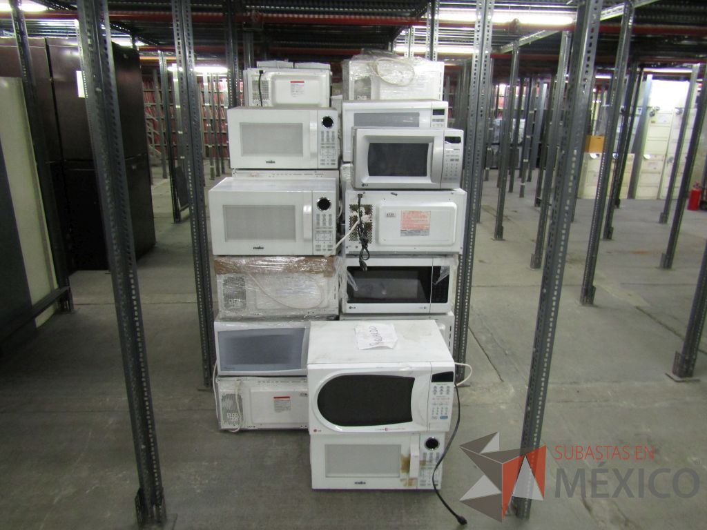 Lote 001 - 238 equipos (Frigobares, Hornos de Microondas, Despachadores de Agua, Trituradoras, Refrigerador) - Imagen 80