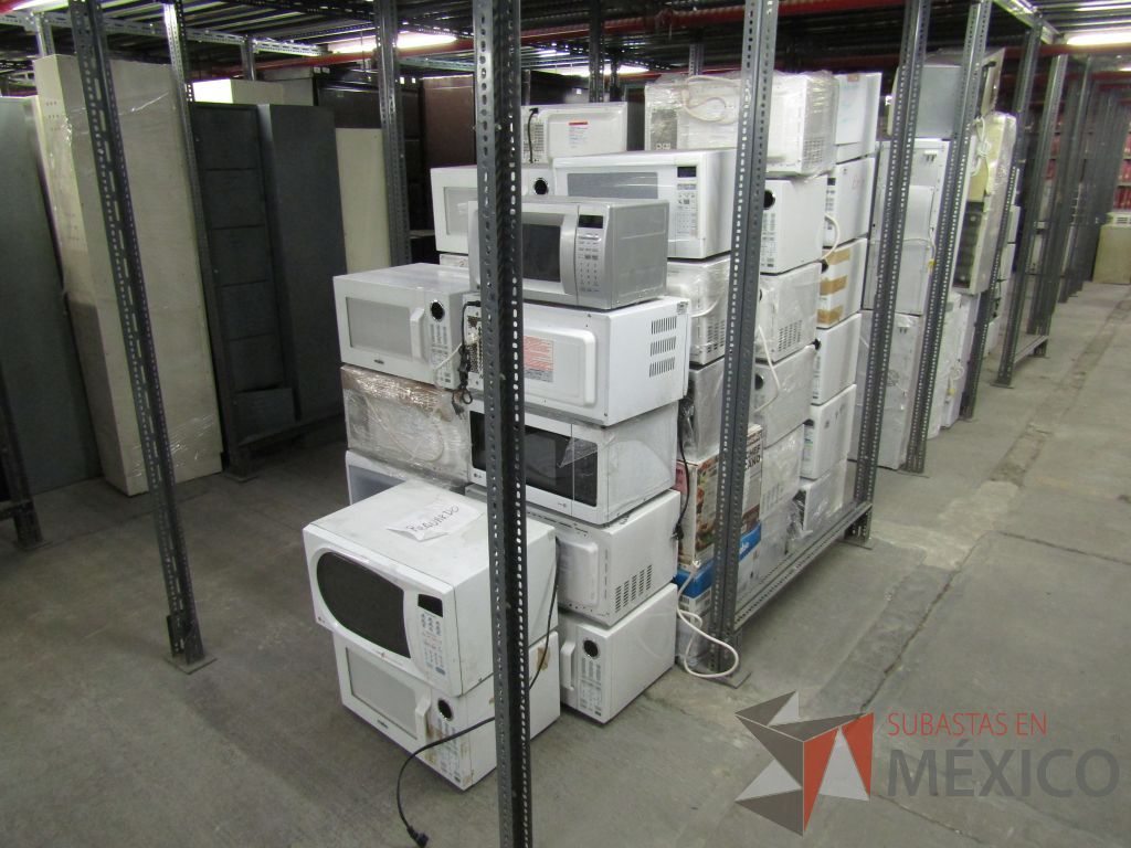 Lote 001 - 238 equipos (Frigobares, Hornos de Microondas, Despachadores de Agua, Trituradoras, Refrigerador) - Imagen 81