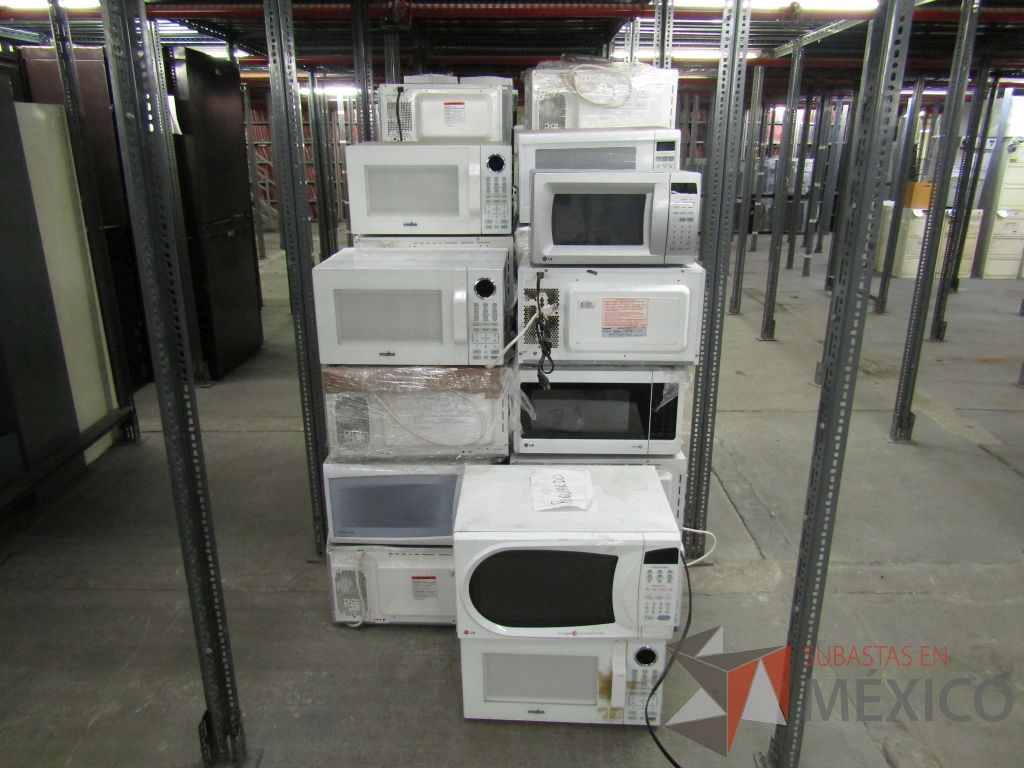 Lote 001 - 238 equipos (Frigobares, Hornos de Microondas, Despachadores de Agua, Trituradoras, Refrigerador) - Imagen 82