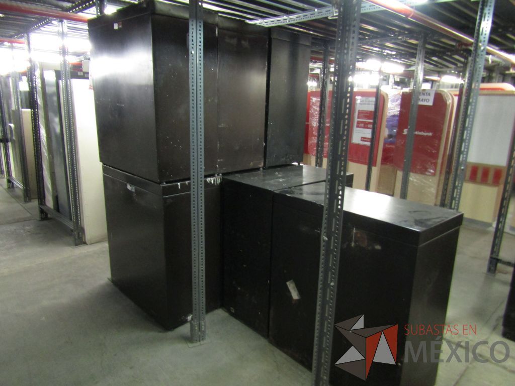 Lote 004- 80 Archiveros, 13 gabinetes y 15 lockers - Imagen 15
