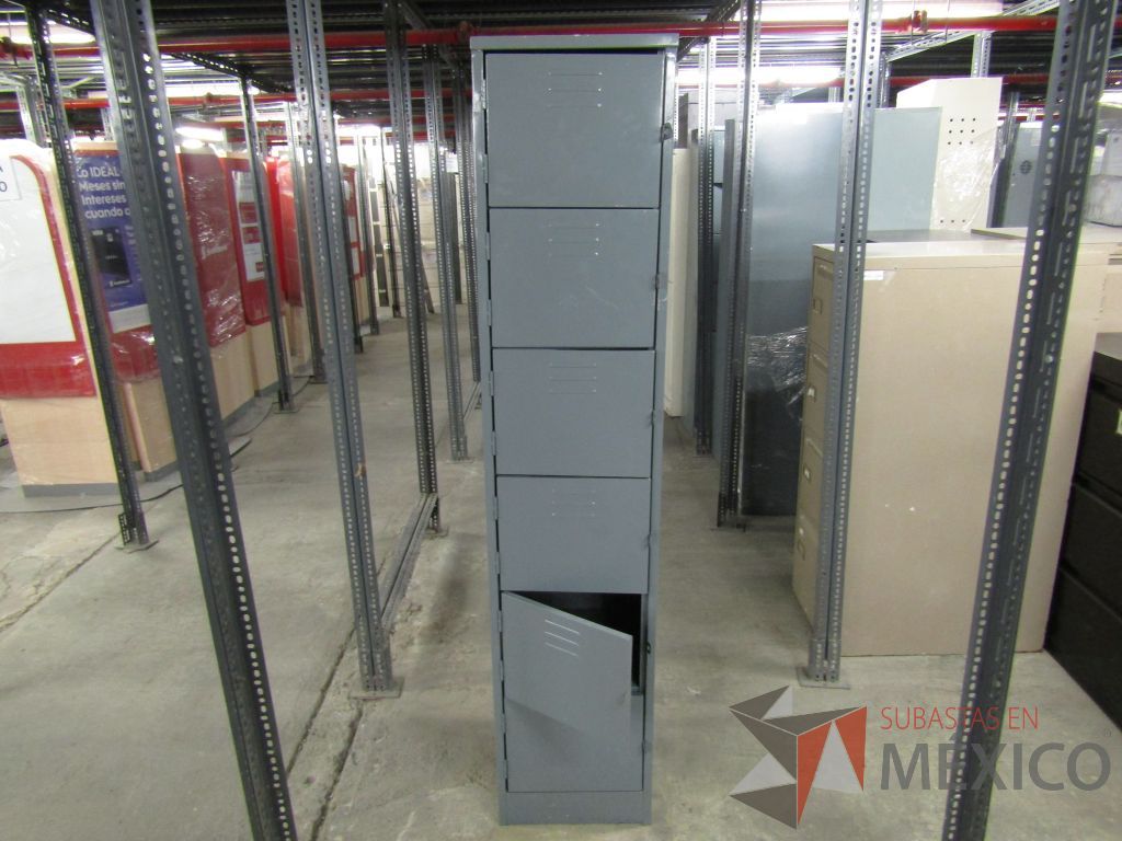 Lote 004- 80 Archiveros, 13 gabinetes y 15 lockers - Imagen 44