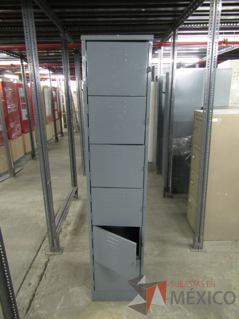 Lote 004- 80 Archiveros, 13 gabinetes y 15 lockers - Imagen 45